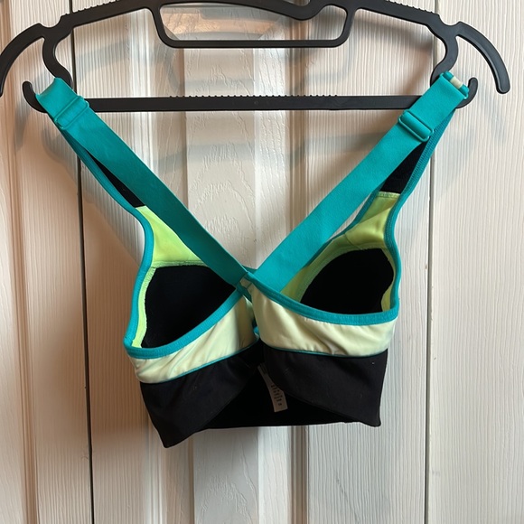 🧘🏻‍♀️VSX Sport 32B Womens Sports Bra🧘🏻‍♀️ - Picture 2 of 3